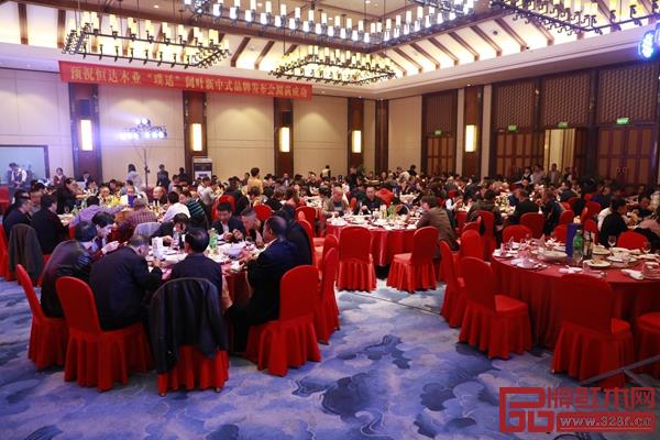 恒達(dá)木業(yè)2019“水墨山水”秋季新品發(fā)布會(huì)暨“璞適”闊葉新中式品牌發(fā)布盛典答謝晚宴現(xiàn)場 恒達(dá)木業(yè)2019“水墨山水”秋季新品發(fā)布會(huì)暨“璞適”闊葉新中式品牌發(fā)布盛典答謝晚宴現(xiàn)場