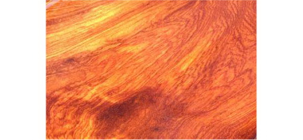 緬甸花梨木色華美,紋理清晰 緬甸花梨木色華美,紋理清晰