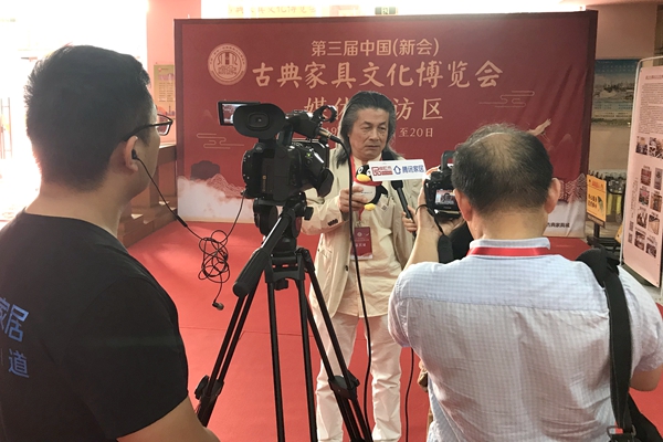 古韻新會，共謀發(fā)展！伍炳亮出席新會古典家具展