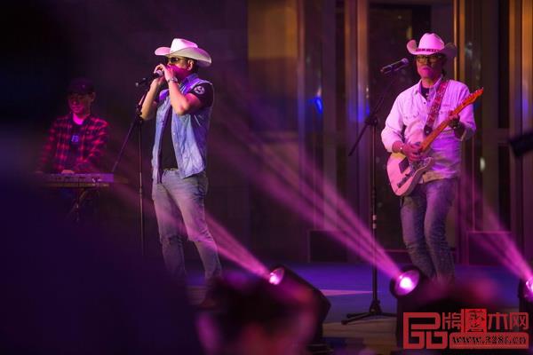 車音樂還有啤酒燒烤，戴為紅木形?意東方文化節(jié)值得期待