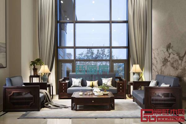 提名理由：憶古軒集團(tuán)起源于1986年，旗下包括明清古典品牌憶古軒、中式·后現(xiàn)代品牌“西廂房”，當(dāng)代東方紅木家具品牌“世珀”，“憶古軒·新東方”系列，在紅木家具行業(yè)積累了眾多經(jīng)銷(xiāo)商與消費(fèi)者。通過(guò)品質(zhì)月、3DVR設(shè)計(jì)培訓(xùn)班、銷(xiāo)售精英特訓(xùn)營(yíng)等，強(qiáng)化產(chǎn)品和服務(wù)體系，通過(guò)建設(shè)中國(guó)西部紅木家居文化創(chuàng)意產(chǎn)業(yè)園“紅邦小鎮(zhèn)”，為企業(yè)生產(chǎn)和轉(zhuǎn)型護(hù)航。