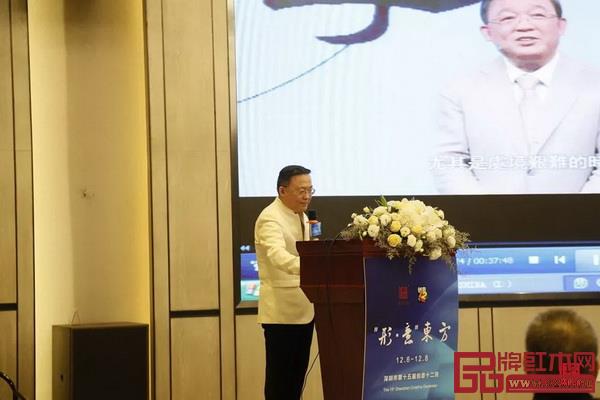 中共深圳市委宣傳部巡視員、中國人民大學哲學博士韓望喜帶來的《國學文化在當今家庭教育中的新啟發(fā)和積極作用》主題分享