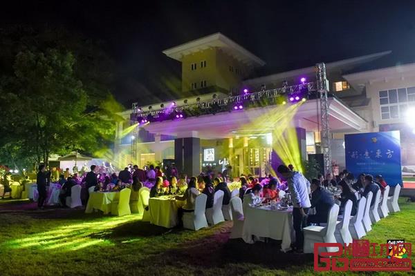 復古香車和啤酒音樂，戴為紅木形?意東方文化節(jié)重新演繹新國潮