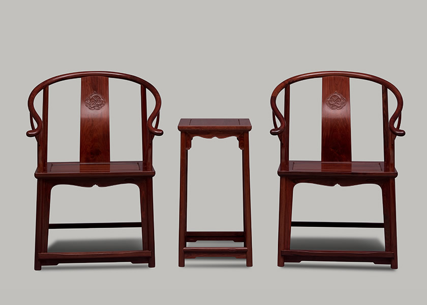 紅木家具保養(yǎng)要用軟棉布擦拭灰塵保持漆膜亮度