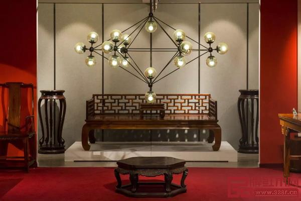 “黃花梨的秘密”明式家具賀歲展展品(圖片來自明清家具研習社) “黃花梨的秘密”明式家具賀歲展展品(圖片來自明清家具研習社)