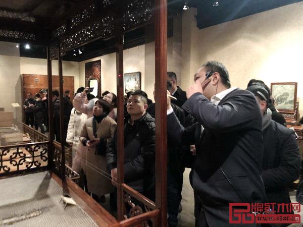   “紅木游學團”于今年1月走進觀復博物館