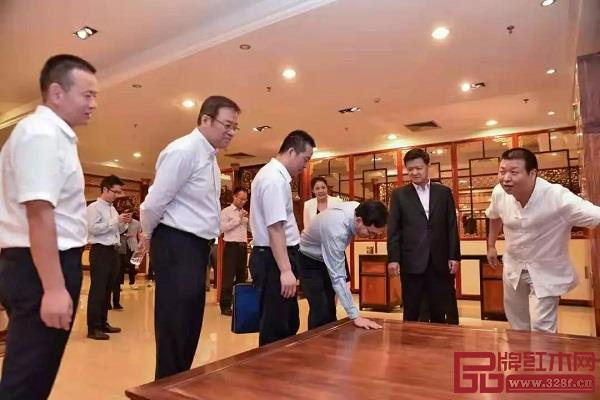 現(xiàn)場參觀歷屆作品 現(xiàn)場參觀歷屆作品