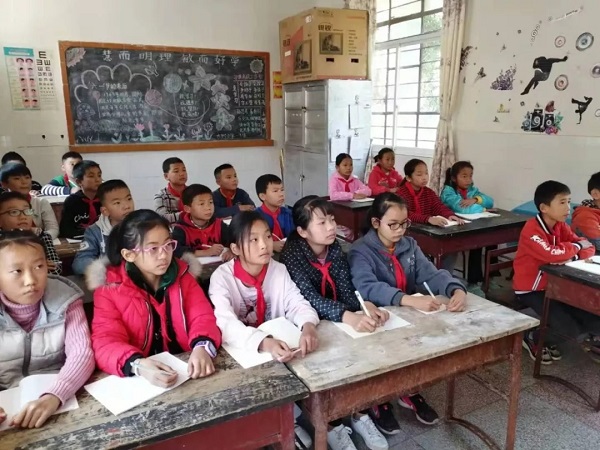 美聯(lián)紅木：愛(ài)和夢(mèng)想，讓未來(lái)可期