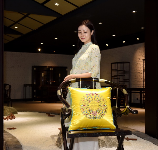 秀飾坊用時光雕琢、以創(chuàng)新賦能,打造全屋家居軟飾,引領(lǐng)時尚潮流 秀飾坊用時光雕琢、以創(chuàng)新賦能,打造全屋家居軟飾,引領(lǐng)時尚潮流