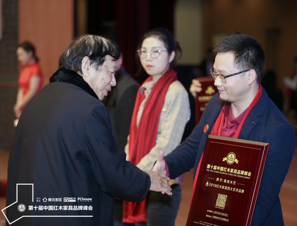 魯班木藝：在世界軍運(yùn)會(huì)舉辦地獲至高榮譽(yù)，為藝術(shù)紅木代言