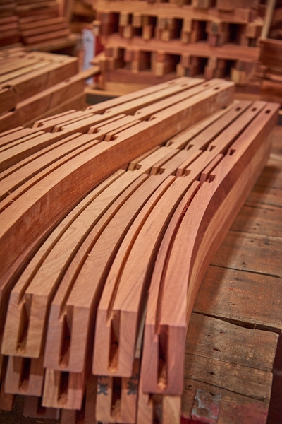 王木匠紅木家具精細的工藝及精準的榫卯結構