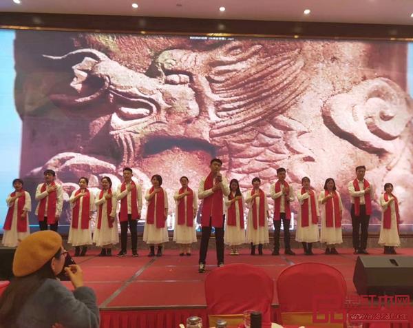 雅典紅木員工精心準備的部分節(jié)目表演