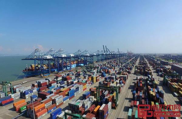 廣州港新增五條國(guó)際班輪航線