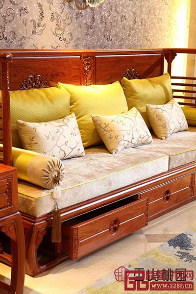 香山桃園巴花沙發(fā)細(xì)節(jié)圖 香山桃園巴花沙發(fā)細(xì)節(jié)圖