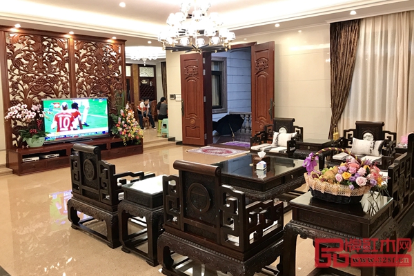 成都胡小姐家的國(guó)方家具 成都胡小姐家的國(guó)方家具