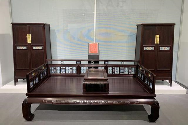 加強(qiáng)線上宣傳 促進(jìn)線下銷售 紅木家具企業(yè)積極探索“新零售”模式