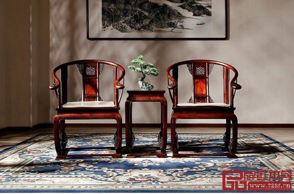 東陽(yáng)市御乾堂宮廷紅木家具有限公司《皇宮椅三件套》 東陽(yáng)市御乾堂宮廷紅木家具有限公司《皇宮椅三件套》