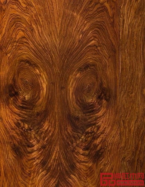 黃花梨花紋自然天成,妙不可言 黃花梨花紋自然天成,妙不可言