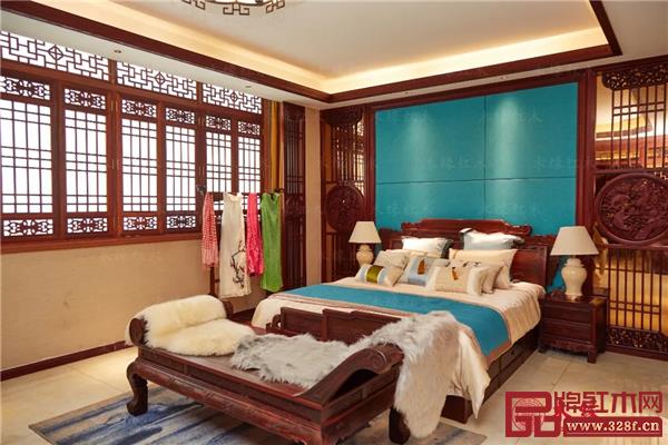 木緣紅木高端私人定制樣板間——臥房空間一角 木緣紅木高端私人定制樣板間——臥房空間一角