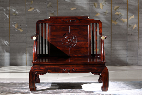 闊葉黃檀是什么？闊葉黃檀家具如何選？恒達(dá)木業(yè)教您選！