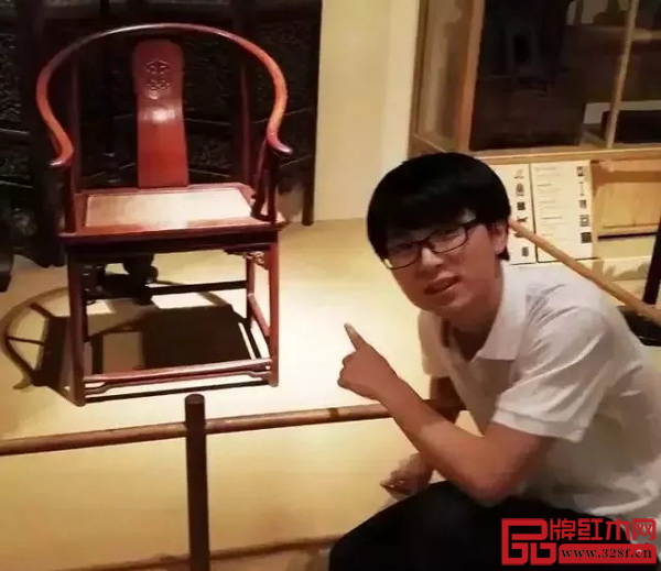 阿偉哥去北京國(guó)家博物館學(xué)習(xí)《恭王府壽字紋圈椅》 阿偉哥去北京國(guó)家博物館學(xué)習(xí)《恭王府壽字紋圈椅》