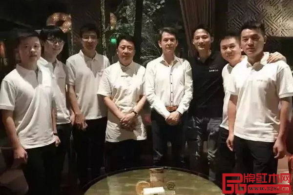 阿偉哥和他的朋友們定期外出學(xué)習(xí)拜訪學(xué)者前輩 阿偉哥和他的朋友們定期外出學(xué)習(xí)拜訪學(xué)者前輩