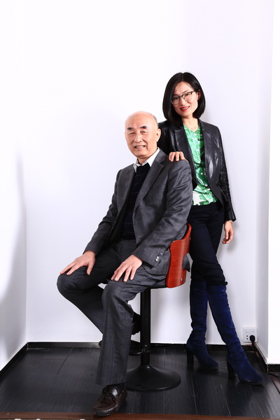 泰和園董事長邵湘文(左)、泰和園總經理邵潔理(右)父女倆合影 泰和園董事長邵湘文(左)、泰和園總經理邵潔理(右)父女倆合影