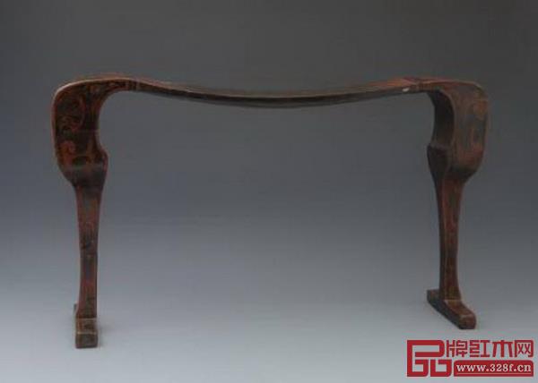 西漢漆繪云氣紋憑幾 西漢漆繪云氣紋憑幾