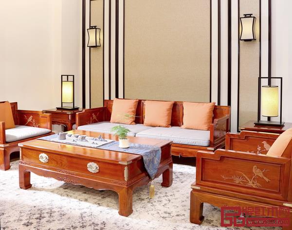 戴為紅木《如意卷草梳化》 戴為紅木《如意卷草梳化》