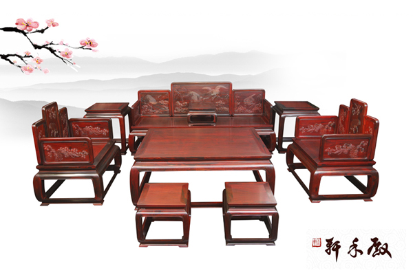 大紅酸枝如何鑒別？軒禾殿紅木介紹大紅酸枝的相關(guān)知識