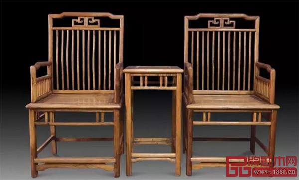 黃花梨梳背玫瑰椅 (二椅一幾 一套) 黃花梨梳背玫瑰椅 (二椅一幾 一套)