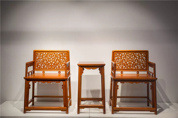 紅橋紅玫瑰椅：古典家具中的“白富美”小姐！