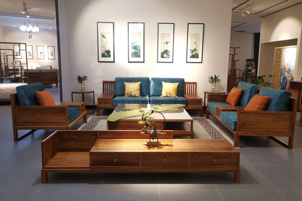 刺猬紫檀沙發(fā)六件套價(jià)格多少？軒禾殿紅木介紹市場(chǎng)形勢(shì)