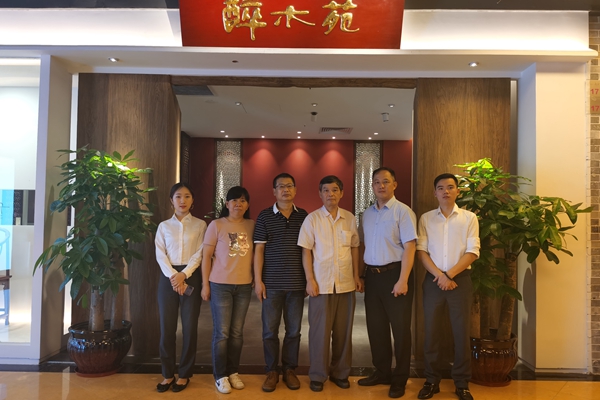 木材行業(yè)專家親臨醉木苑，點贊其精品化、收藏級出品