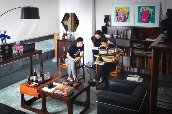 區(qū)氏家具：偏廳共聚，其樂融融