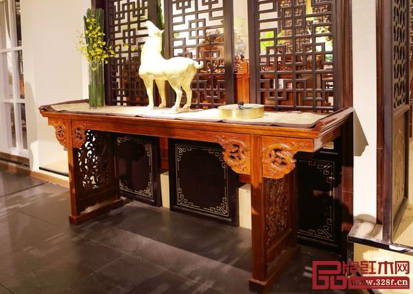 到隋唐時期,俎的祭祀功能被案所取代(戴為紅木供圖) 到隋唐時期,俎的祭祀功能被案所取代(戴為紅木供圖)