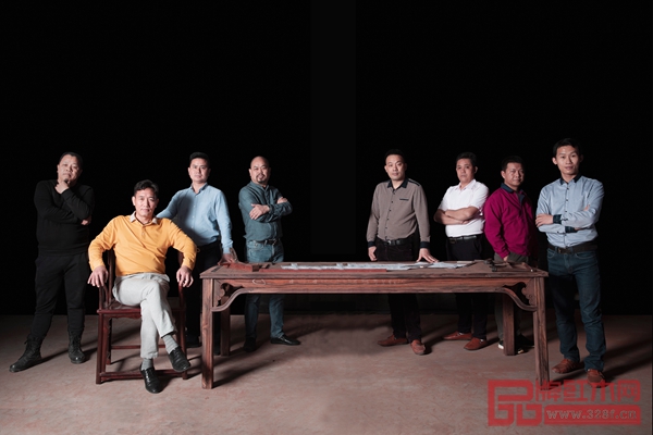 國方家居用有一支專業(yè)的工藝美術(shù)師團(tuán)隊(duì) 國方家居用有一支專業(yè)的工藝美術(shù)師團(tuán)隊(duì)