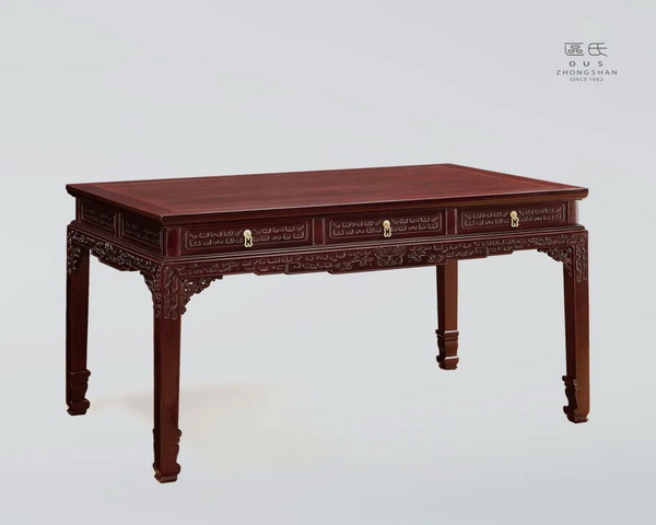 區(qū)氏家具 三抽拐子紋矮桌 小葉紫檀 長:126cm 寬:81cm 高:65cm A ZITAN Three drawers dragon pattern low table 區(qū)氏家具 三抽拐子紋矮桌 小葉紫檀 長:126cm 寬:81cm 高:65cm A ZITAN Three drawers dragon pattern low table