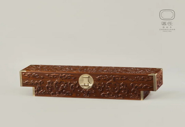 區(qū)氏家具 轎箱  白酸枝  長:15cm  寬:17cm  高:14cm   A Baisuanzhi The box