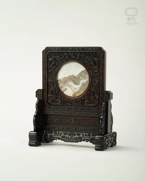區(qū)氏家具 云龍理石小座屏  小葉紫檀  長:24cm  寬:14cm  高:31cm  Zitan carving dragon inlaid marble screen