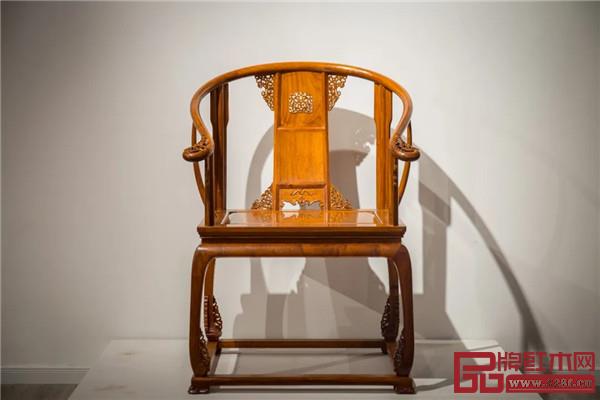 紅橋紅制器 / 皇宮圈椅 紅橋紅制器 / 皇宮圈椅