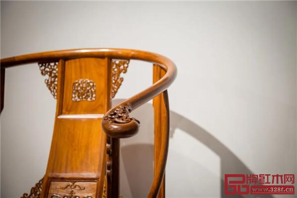 紅橋紅制器 / 皇宮圈椅 紅橋紅制器 / 皇宮圈椅