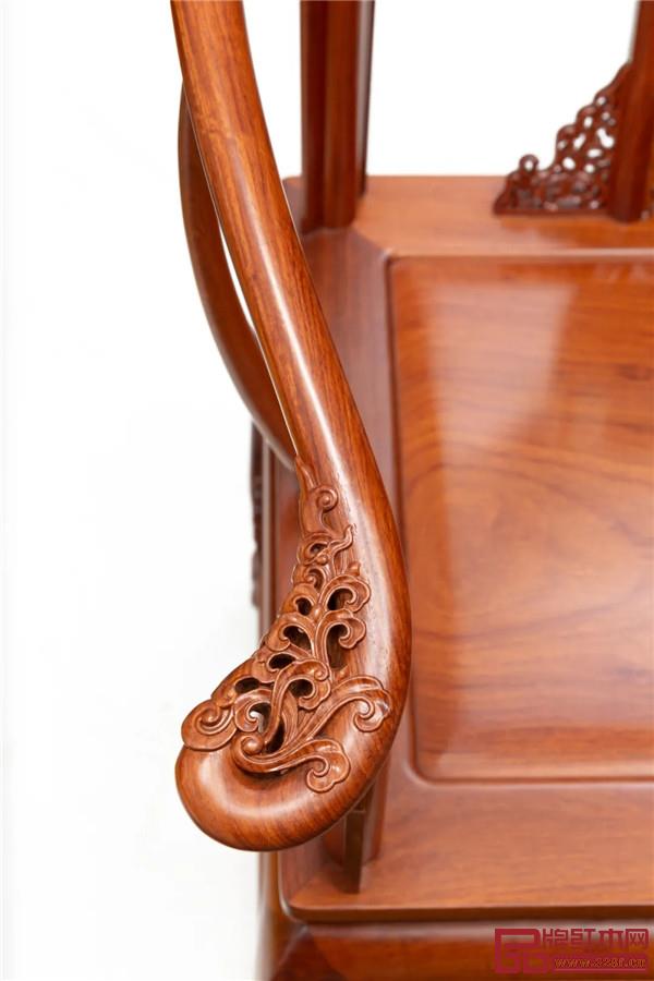 紅橋紅制器 / 皇宮圈椅 紅橋紅制器 / 皇宮圈椅