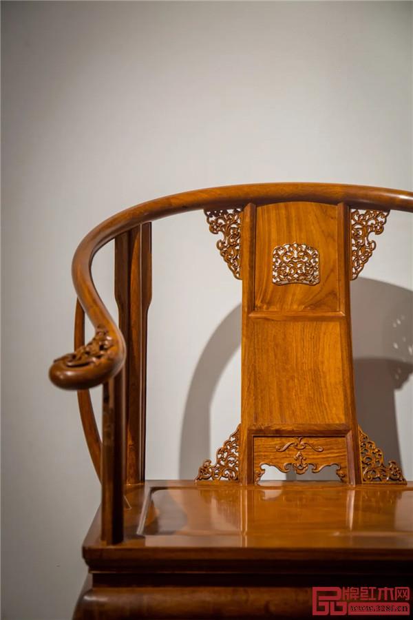 紅橋紅制器 / 皇宮圈椅 紅橋紅制器 / 皇宮圈椅