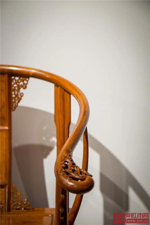 紅橋紅制器 / 皇宮圈椅 紅橋紅制器 / 皇宮圈椅