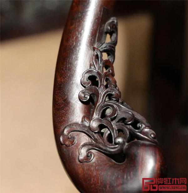 紫檀有束腰帶托泥圈椅局部細(xì)節(jié)圖 紫檀有束腰帶托泥圈椅局部細(xì)節(jié)圖