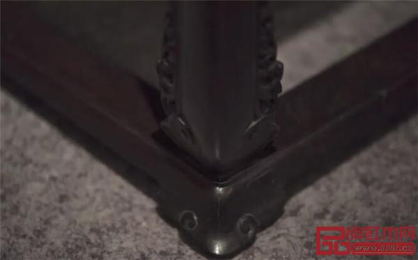 紫檀有束腰帶托泥圈椅局部細(xì)節(jié)圖 紫檀有束腰帶托泥圈椅局部細(xì)節(jié)圖