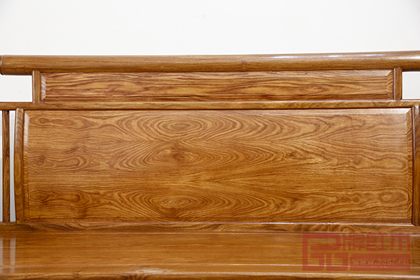 天工坊紅木《初心沙發(fā)》精選刺猬紫檀打造,木紋細膩,盡顯自然的美感 天工坊紅木《初心沙發(fā)》精選刺猬紫檀打造,木紋細膩,盡顯自然的美感