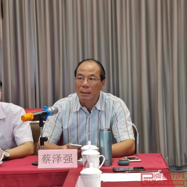 原中山市科學(xué)技術(shù)協(xié)會(huì)調(diào)研員、中山市紅木古典家具學(xué)會(huì)創(chuàng)辦人蔡澤強(qiáng) 原中山市科學(xué)技術(shù)協(xié)會(huì)調(diào)研員、中山市紅木古典家具學(xué)會(huì)創(chuàng)辦人蔡澤強(qiáng)