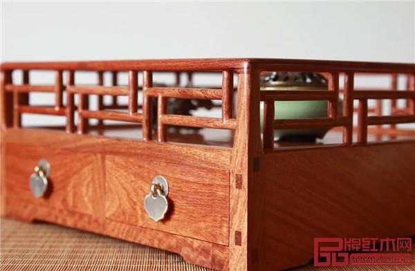 紅橋紅紅木 紅橋紅紅木